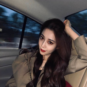 少妇自慰，自己插
